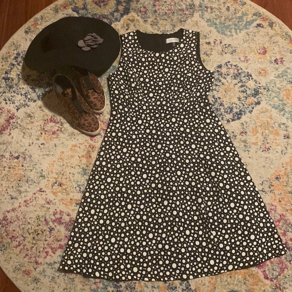 Gorgeous black and white circles a-line dress.